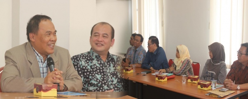 Menjadi Mandiri dan Pusat Rujukan Nasional: Serah Terima Resource Center Manajemen Berbasis Sekolah